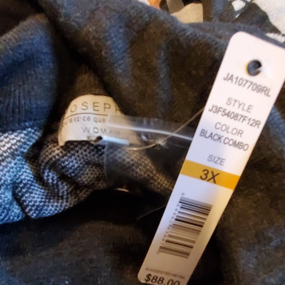Joseph A woman sweater turtleneck size 3x - Picture 4 of 4